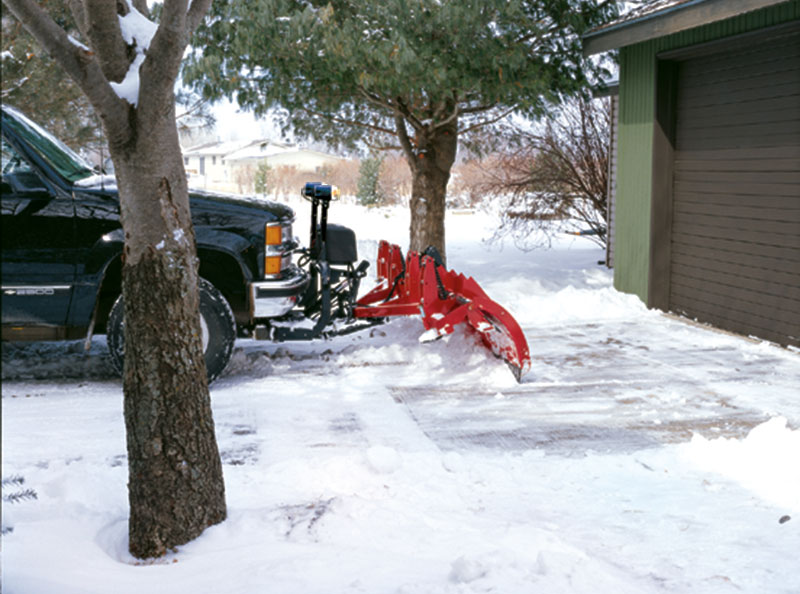 pull-garage-app-c-plow C-Plow in backdragging position